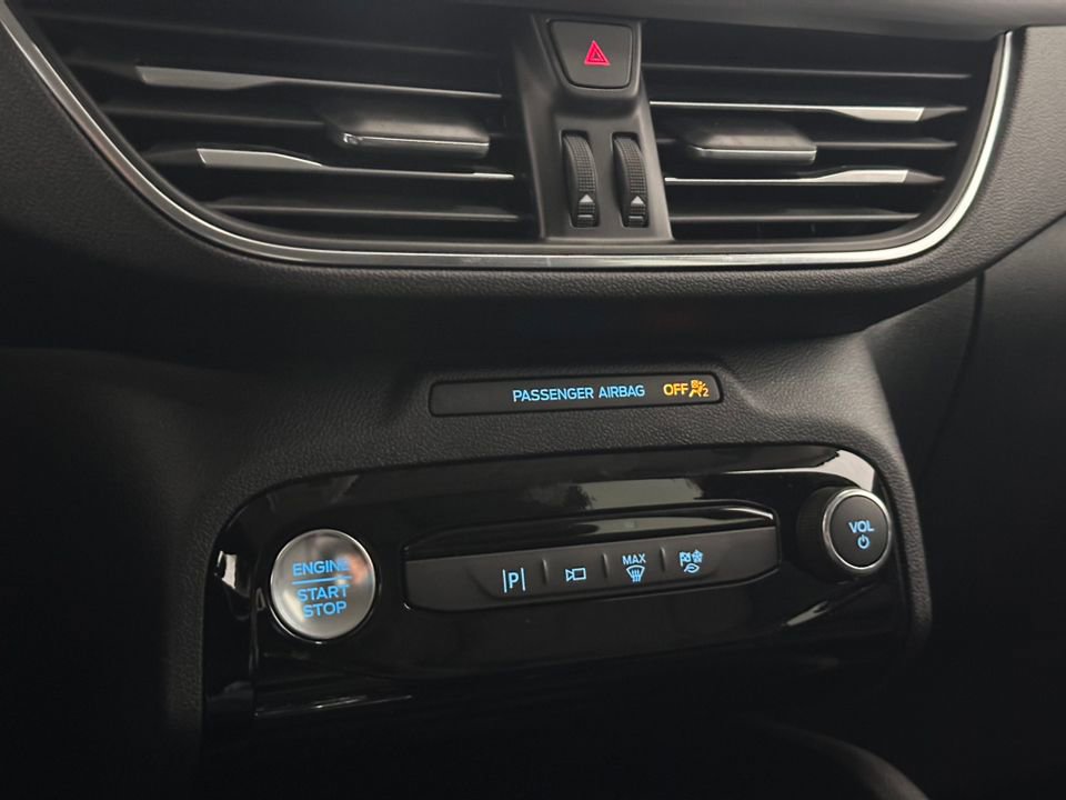 New 2025 Ford Escape SE w/ PHEV Premium Package FWD image 28