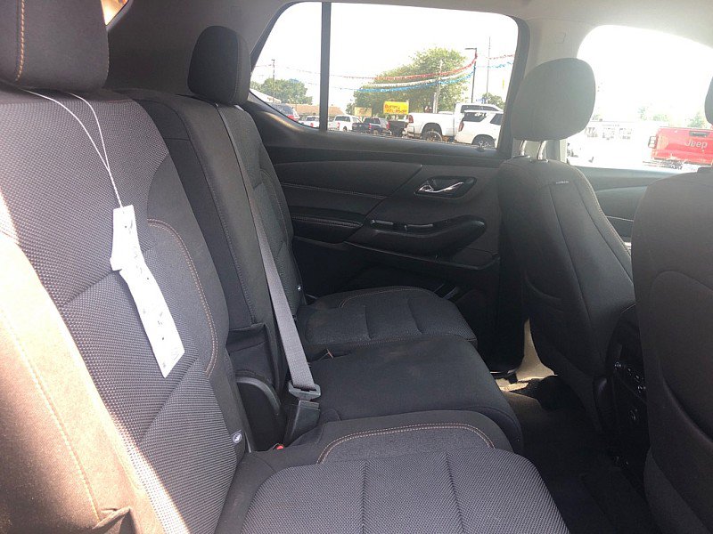 Used 2021 Chevrolet Traverse LS image 16