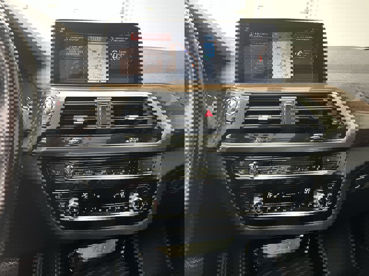 Used 2018 BMW X3 xDrive30i w/ Premium Package image 18