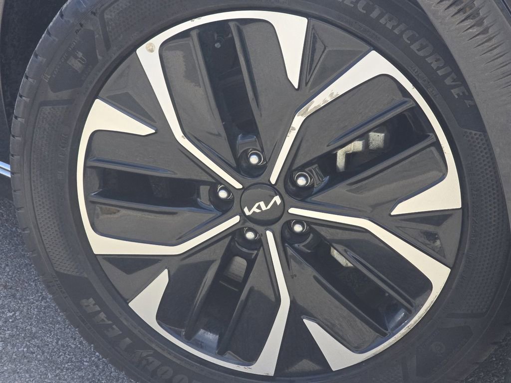 Used 2022 Kia EV6 Wind AWD/4WD image 9