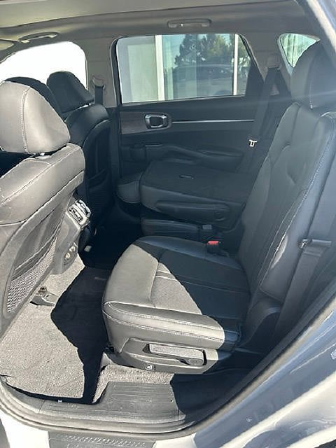 Certified 2023 Kia Sorento EX w/ Panoramic Sunroof Package FWD image 18