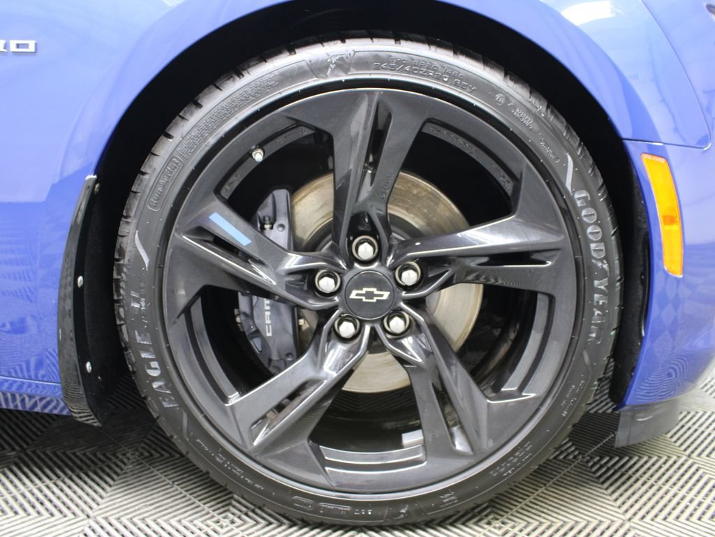 Used 2021 Chevrolet Camaro SS w/ LPO, Camaro Logo Package RWD image 13