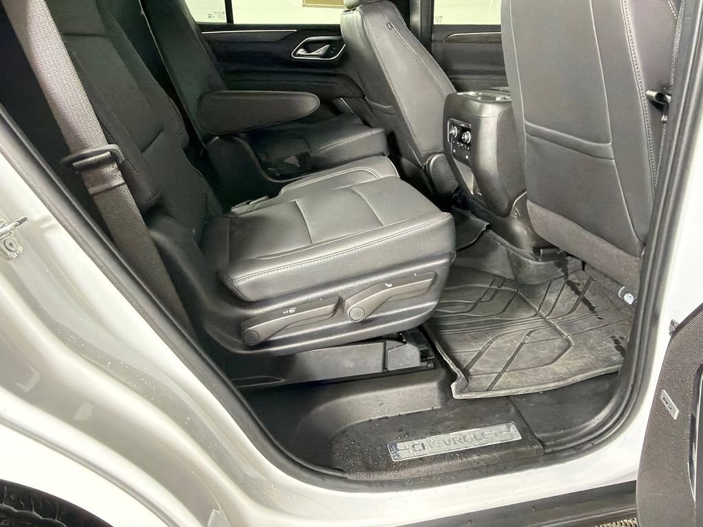 Used 2024 Chevrolet Tahoe Z71 w/ Luxury Package AWD/4WD image 16