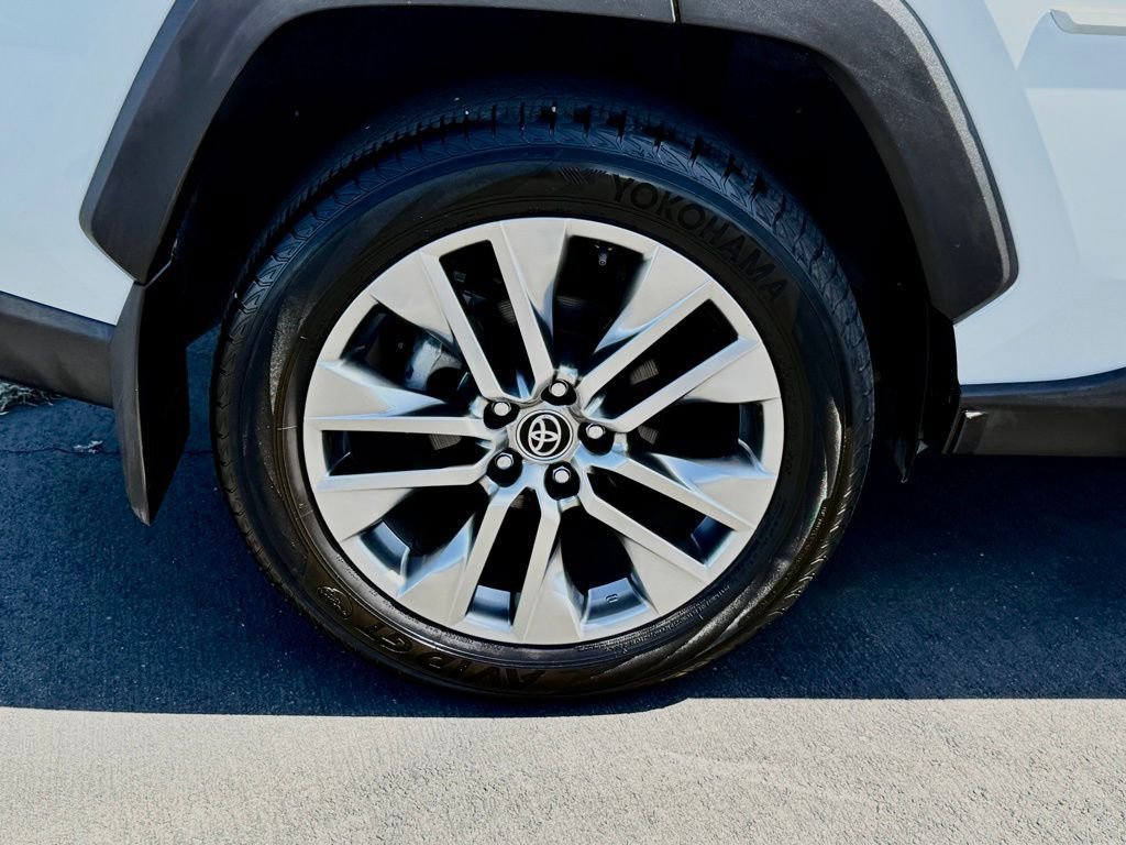 Used 2024 Toyota RAV4 Limited w/ Advanced Technology Package FWD image 14