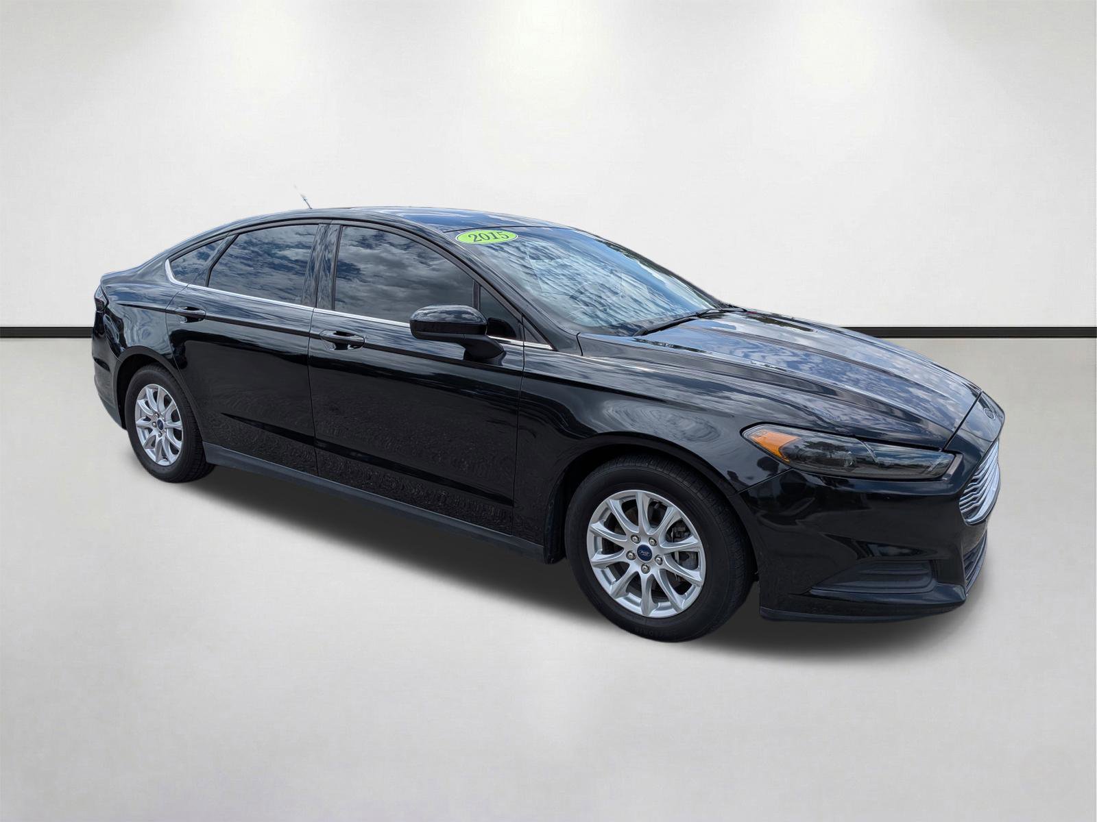 Used 2015 Ford Fusion S FWD image 1