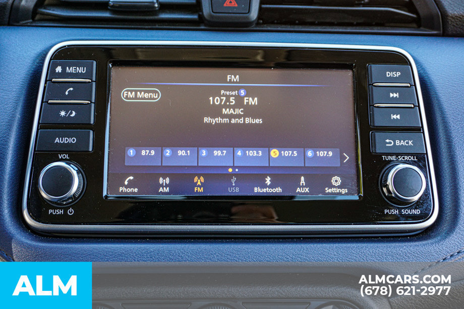 Used 2025 Nissan Versa SV FWD image 37