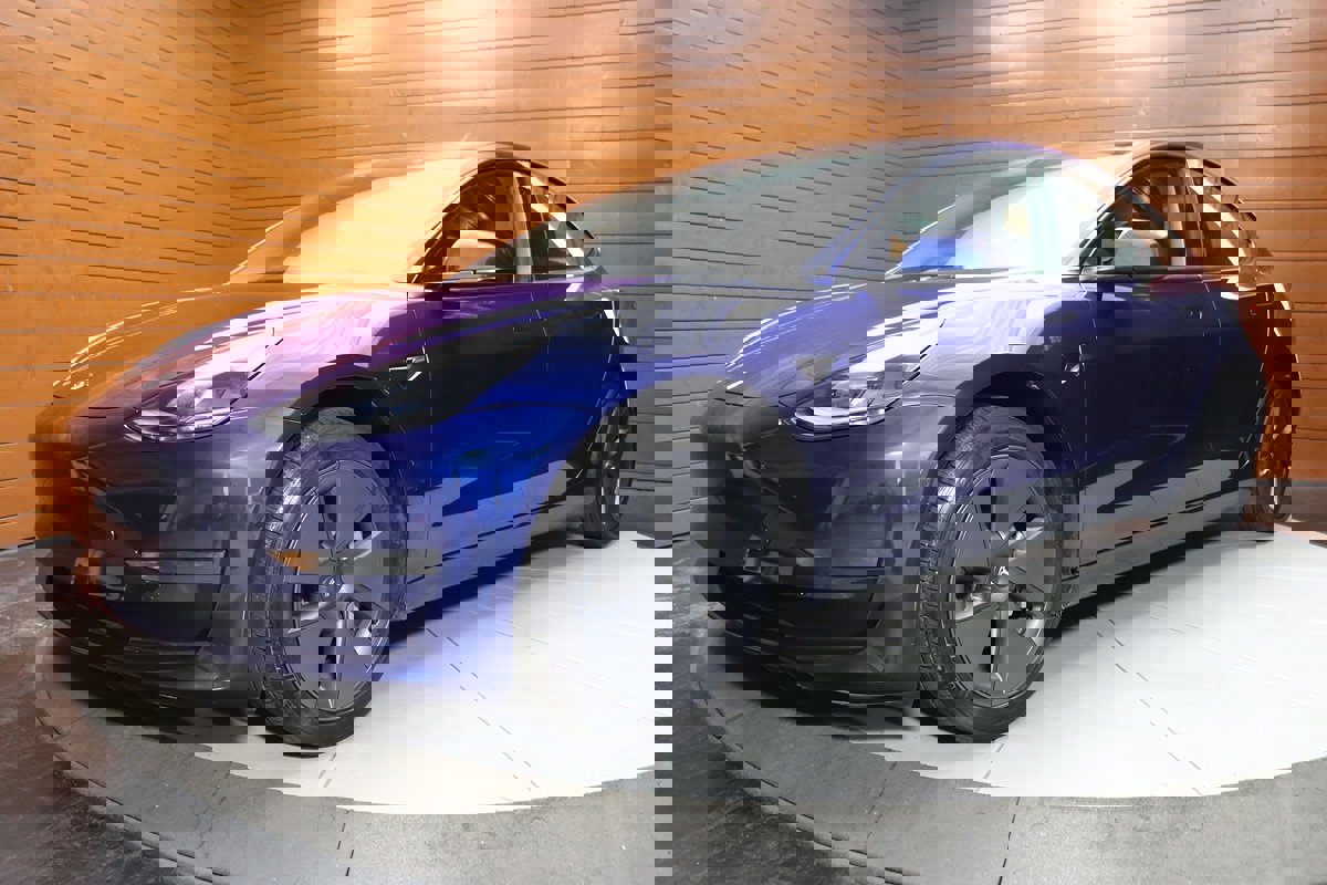 Used 2023 Tesla Model 3 Standard Range image 20