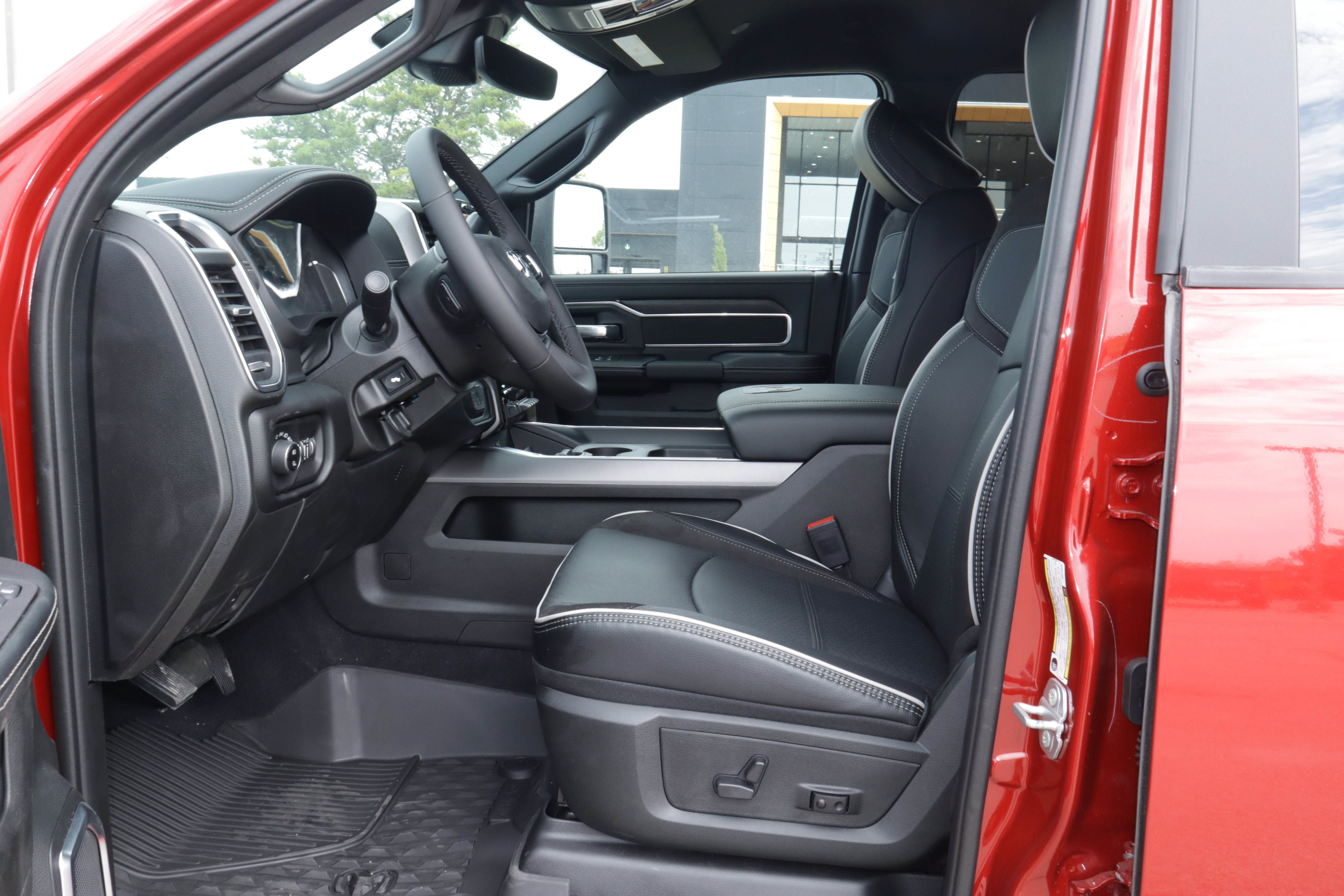 New 2027 RAM 2500 Laramie w/ Towing Technology Group AWD/4WD image 15