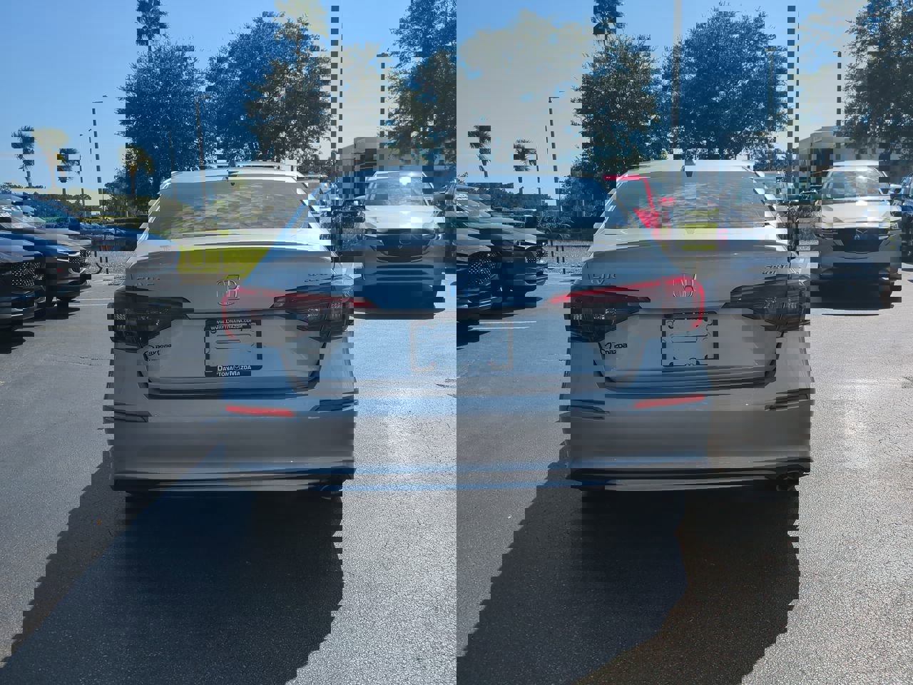 Used 2023 Honda Civic Sport image 5