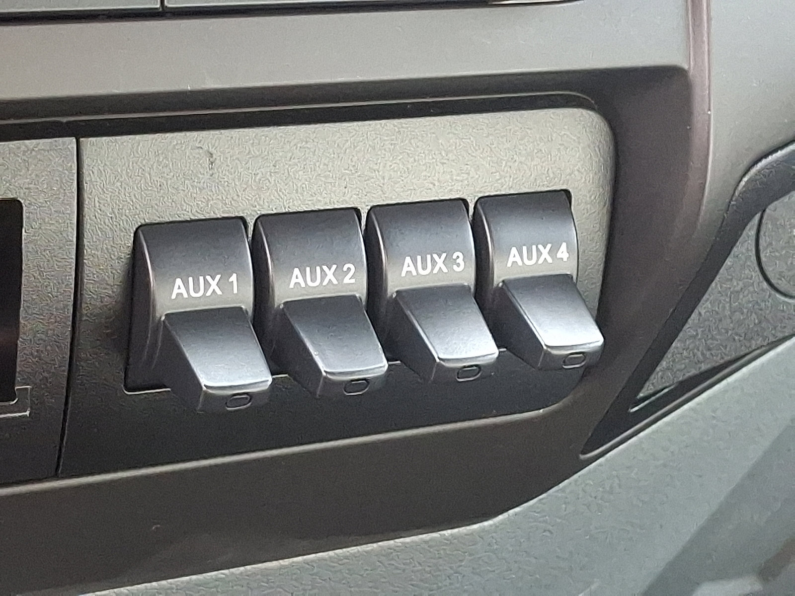 Used 2023 Ford F750 2WD Regular Cab Super Duty image 15