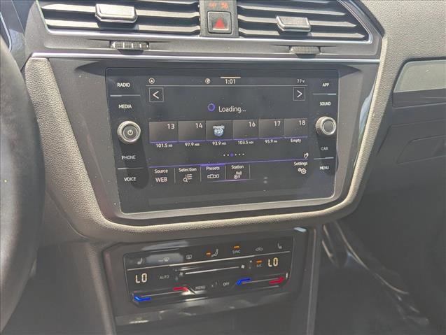 Used 2023 Volkswagen Tiguan SE R-Line image 14