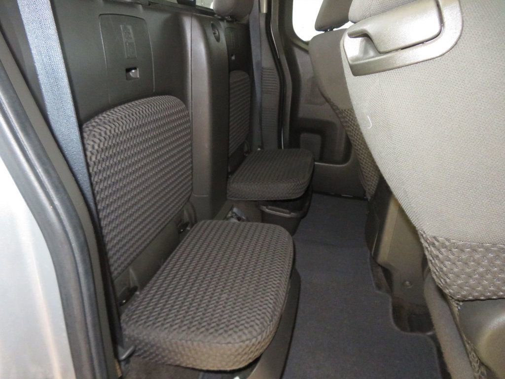 Used 2013 Nissan Frontier SV w/ SV Value Truck Pkg image 27