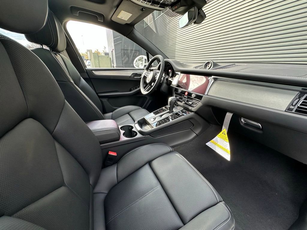 Used 2026 Porsche Macan S image 40