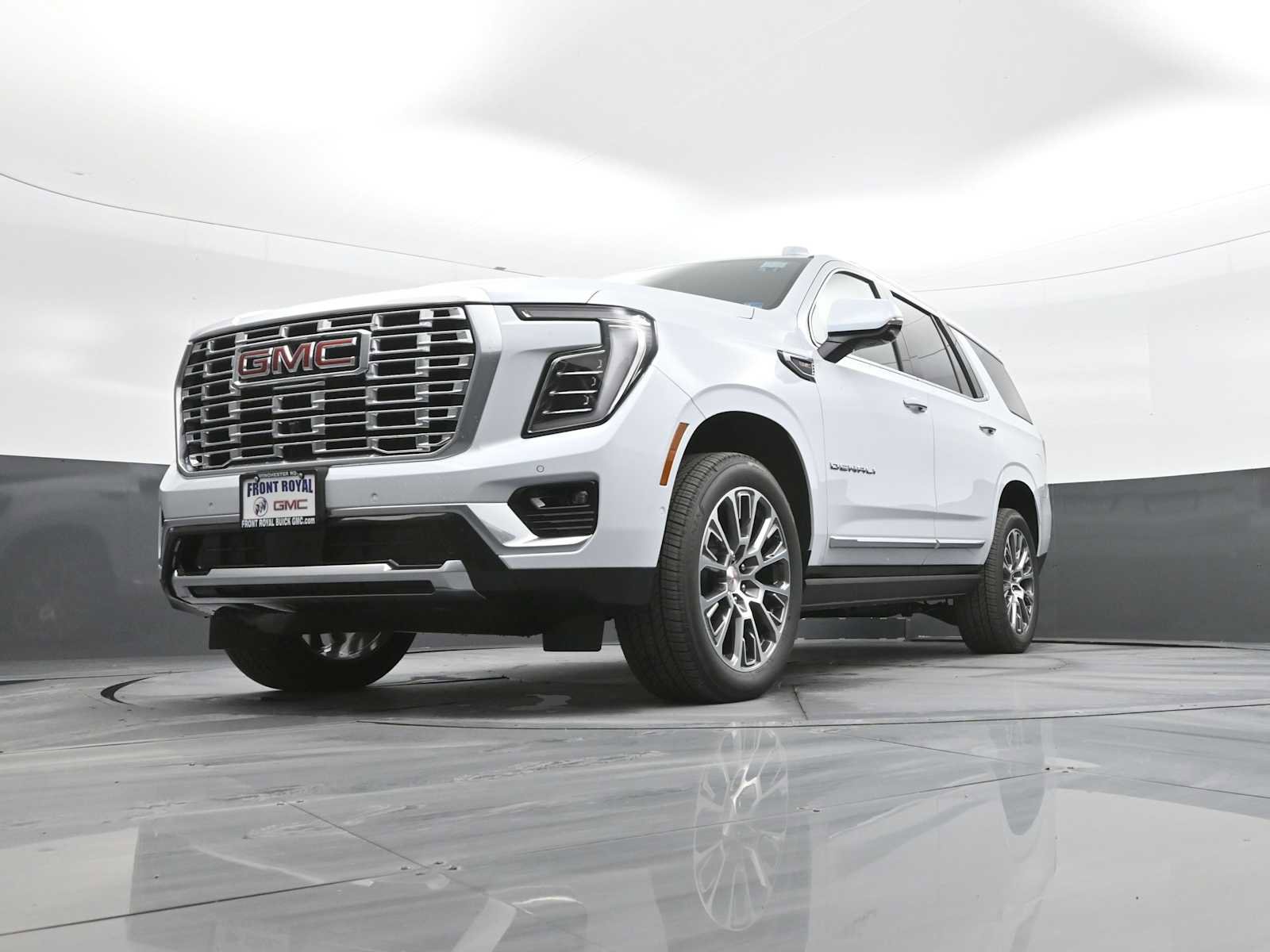 New 2026 GMC Yukon Denali w/ Sun & Power Step Package AWD/4WD image 40