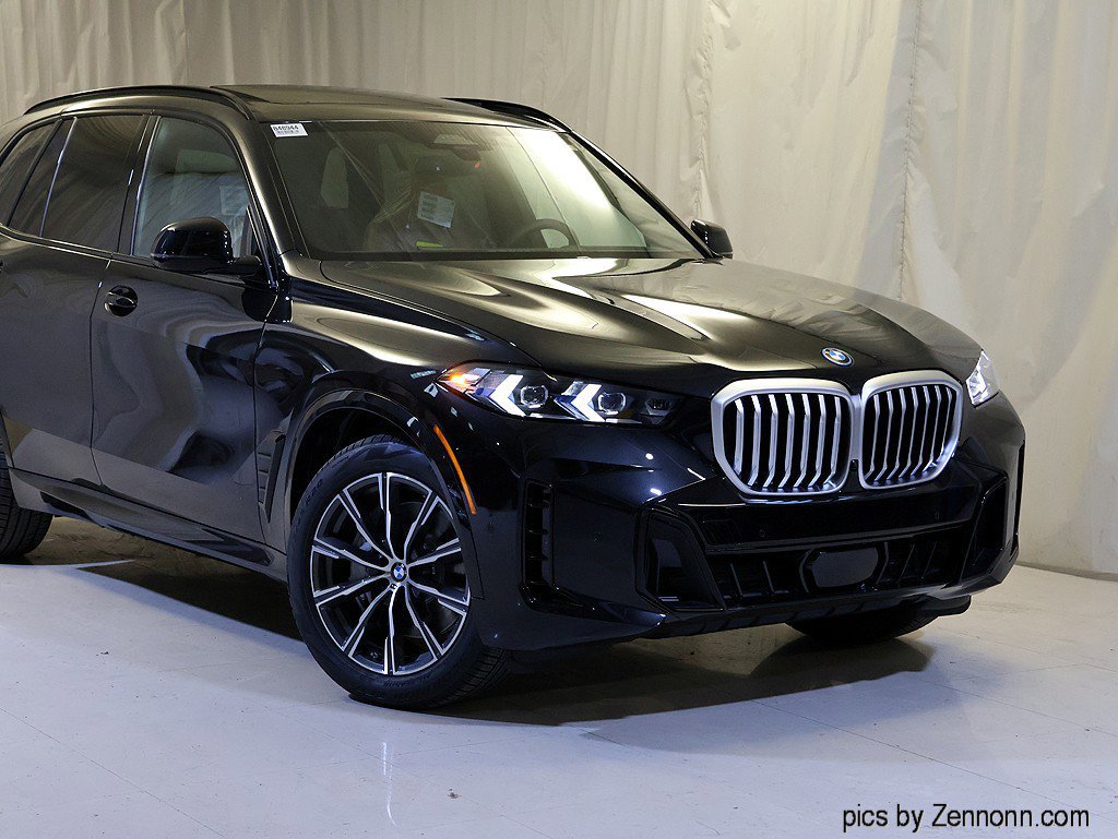 Used 2026 BMW X5 xDrive50e w/ M Sport Package AWD/4WD image 2