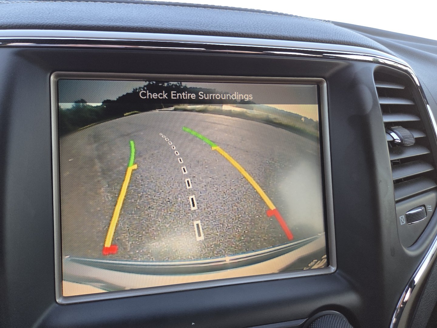 Used 2016 Jeep Grand Cherokee Overland RWD image 7