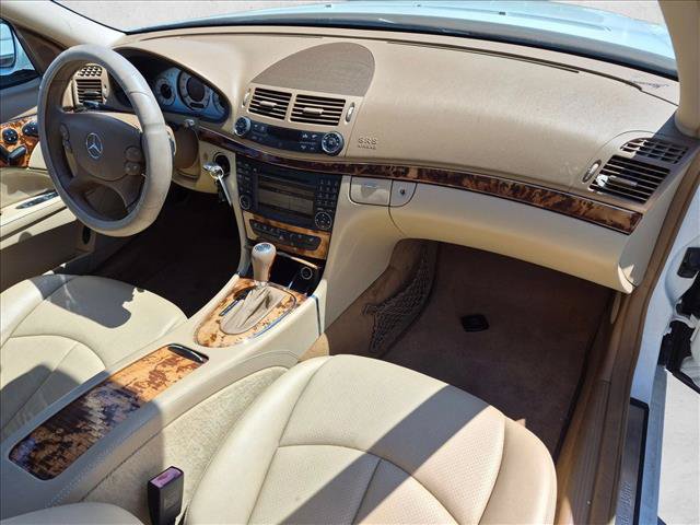 Used 2009 Mercedes-Benz E 350 Sedan image 20
