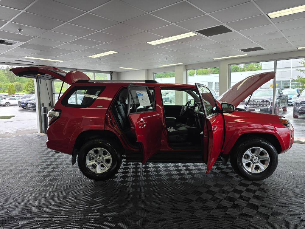 Used 2024 Toyota 4Runner SR5 Premium AWD/4WD image 16