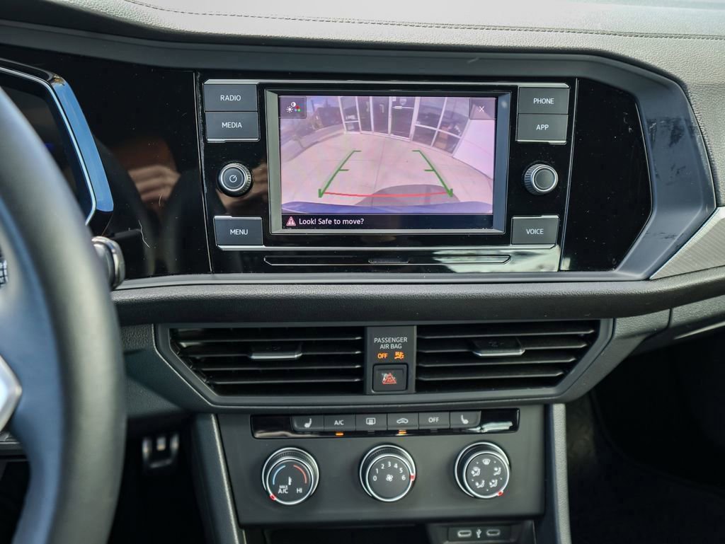Certified 2024 Volkswagen Jetta Sport image 18