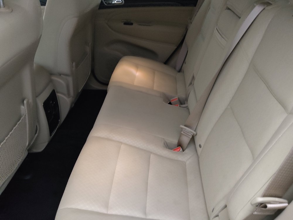 Used 2022 Jeep Grand Cherokee Laredo E AWD/4WD image 18