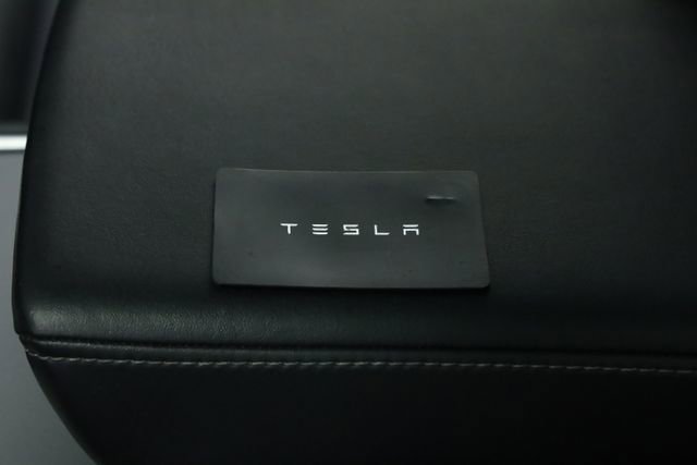 Used 2022 Tesla Model Y Long Range image 35