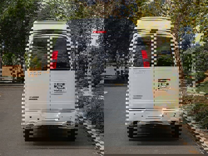 Used 2023 Chevrolet Express 2500 Extended image 5