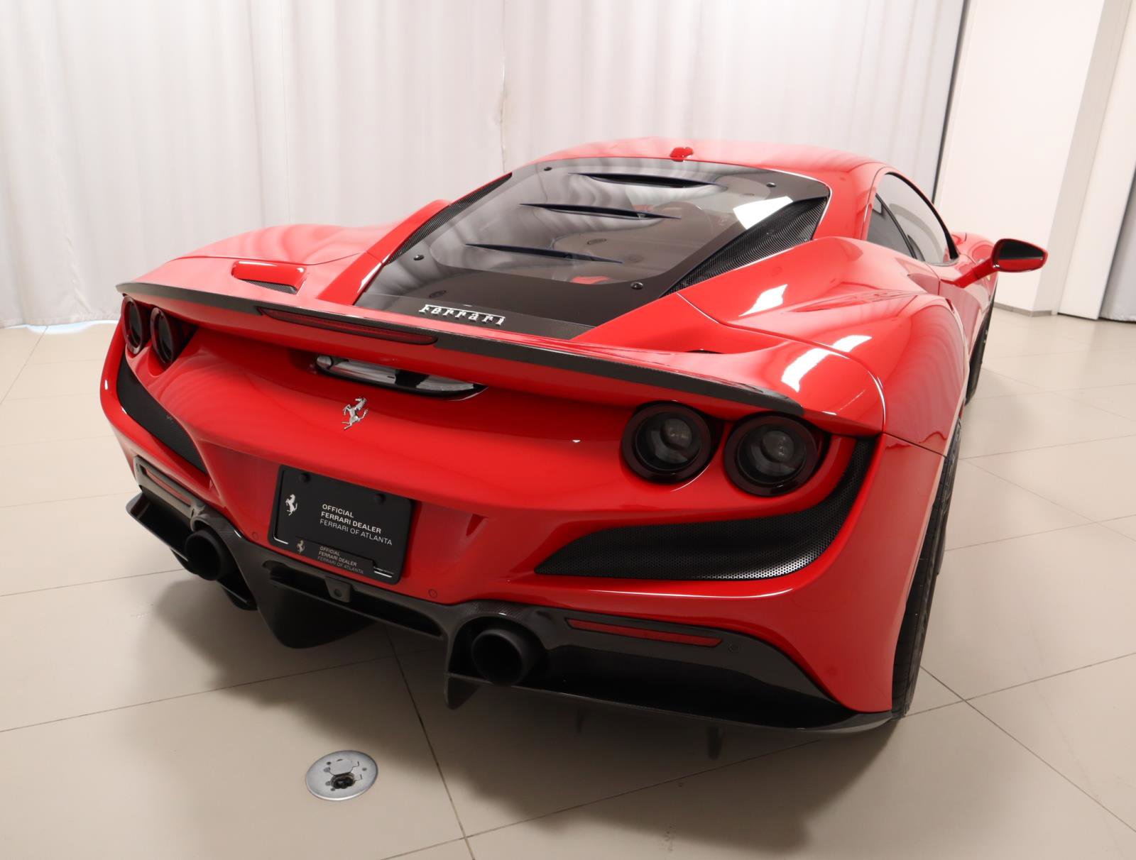 Used 2022 Ferrari F8 Tributo image 11