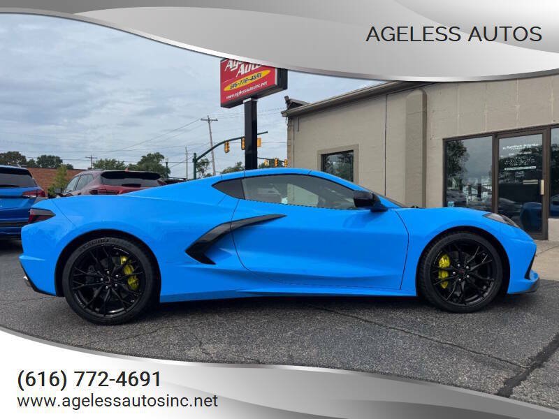 Used 2023 Chevrolet Corvette Stingray Coupe w/ 1LT RWD image 1