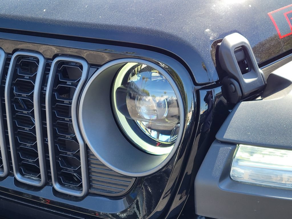 New 2026 Jeep Gladiator Rubicon w/ Safety Group AWD/4WD image 22