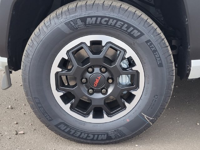 New 2026 Toyota 4Runner TRD Off-Road Premium AWD/4WD image 9