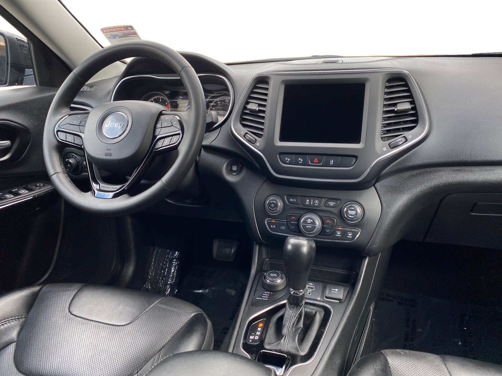 Used 2023 Jeep Cherokee Altitude Lux image 14