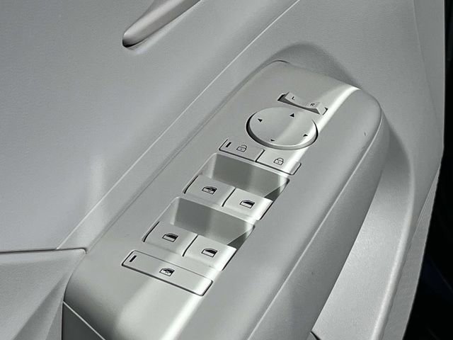 Certified 2025 Hyundai Kona SEL image 24