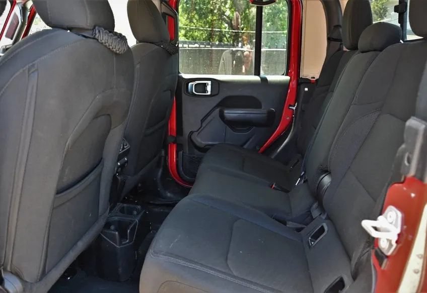 Used 2023 Jeep Gladiator Sport AWD/4WD image 13