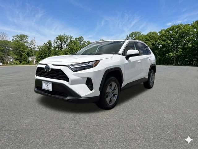 Used 2023 Toyota RAV4 XLE w/ XLE Grade Weather Package AWD/4WD image 4