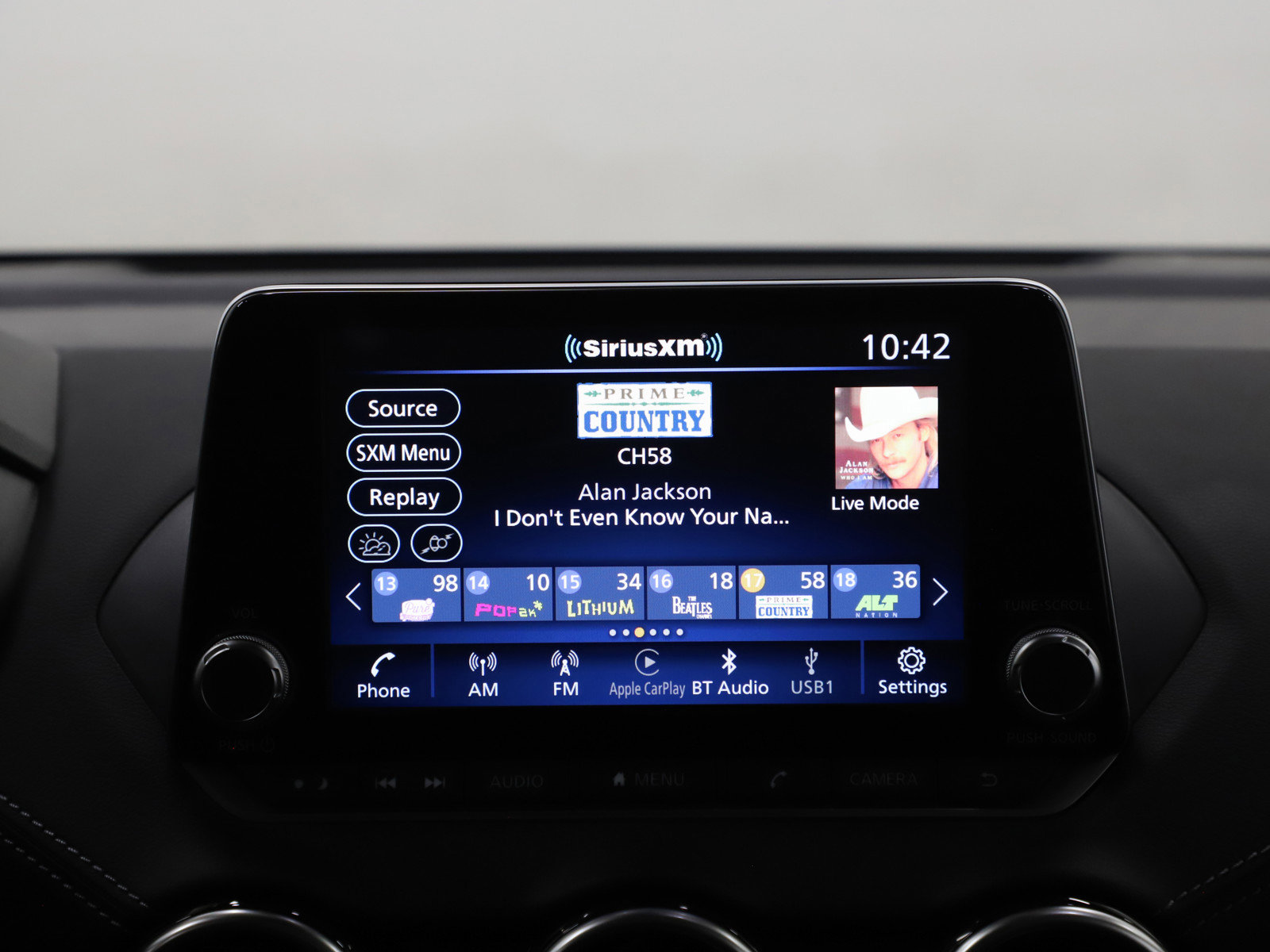 Used 2025 Nissan Sentra SV w/ All-Weather Package image 15