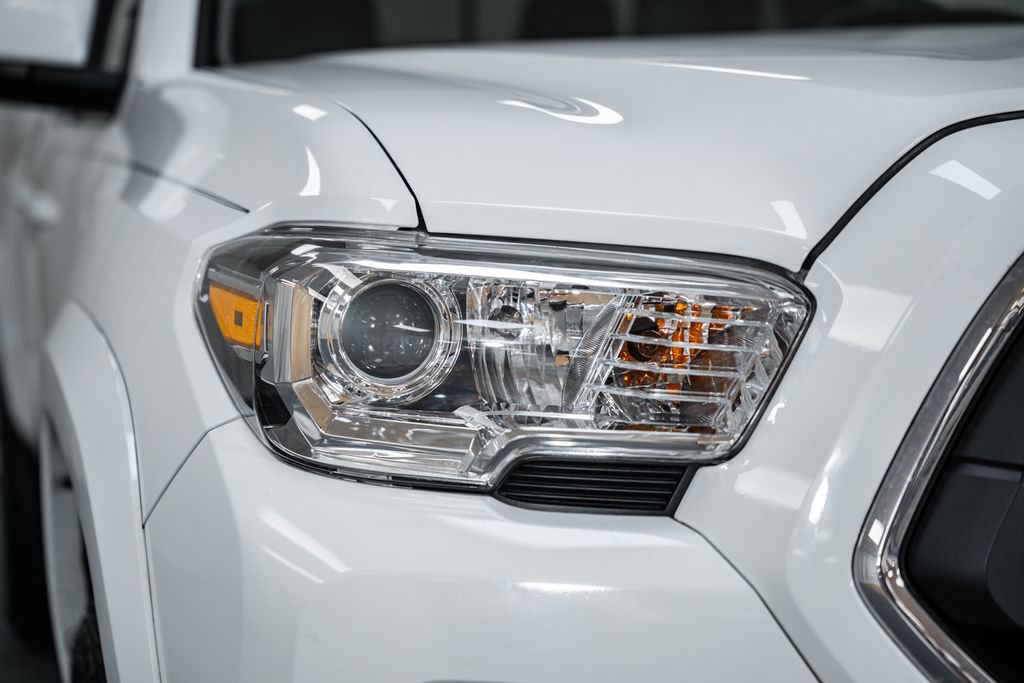 Used 2020 Toyota Tacoma SR5 image 12