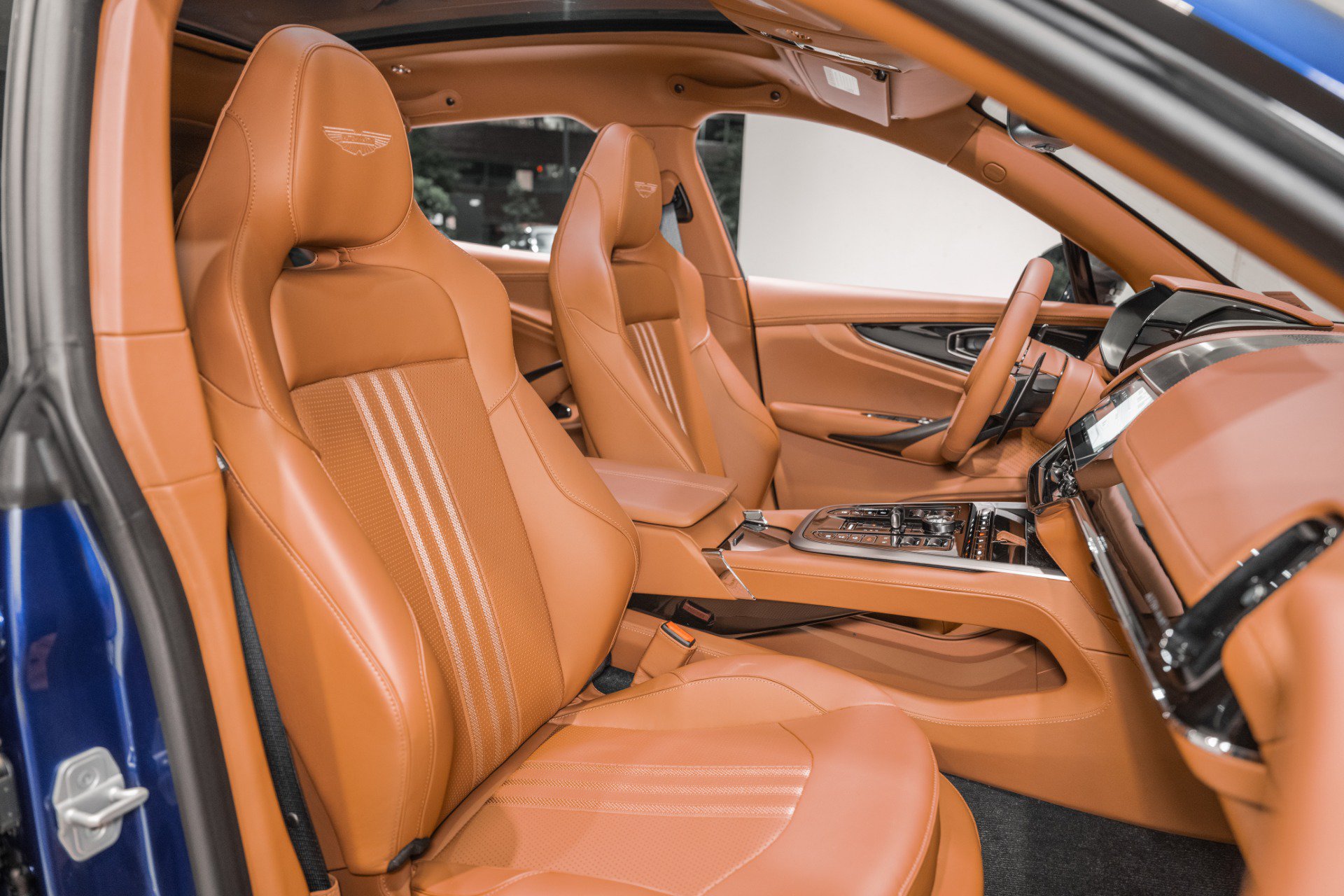 New 2026 Aston Martin DBX 707 AWD/4WD image 21