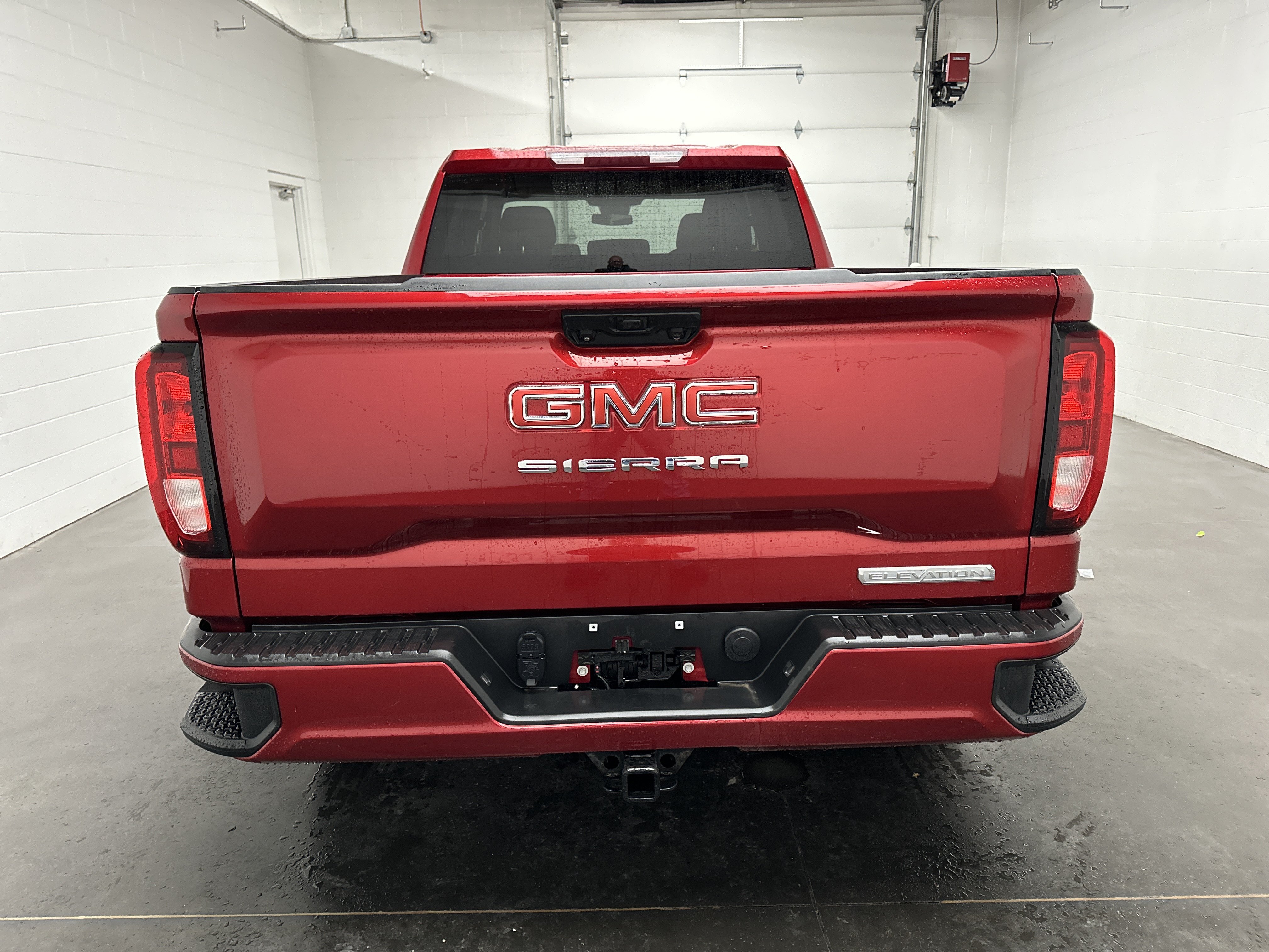Used 2023 GMC Sierra 1500 Elevation AWD/4WD image 8