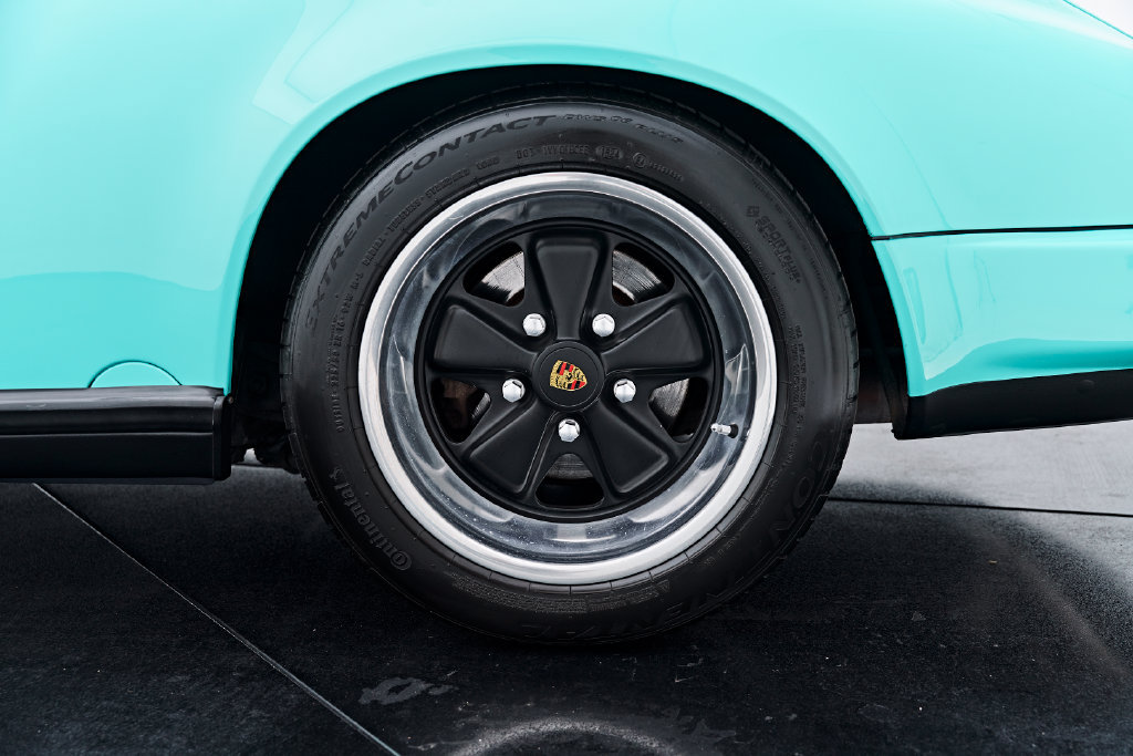 Used 1988 Porsche 911 Carrera RWD image 27