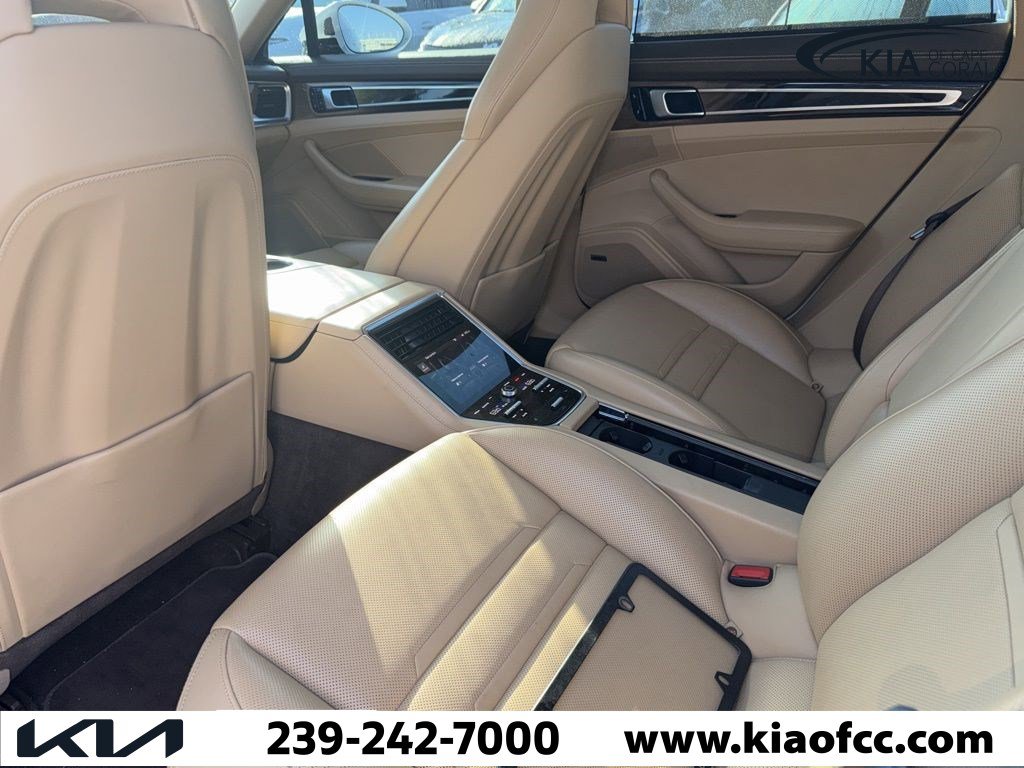 Used 2018 Porsche Panamera 4S image 3