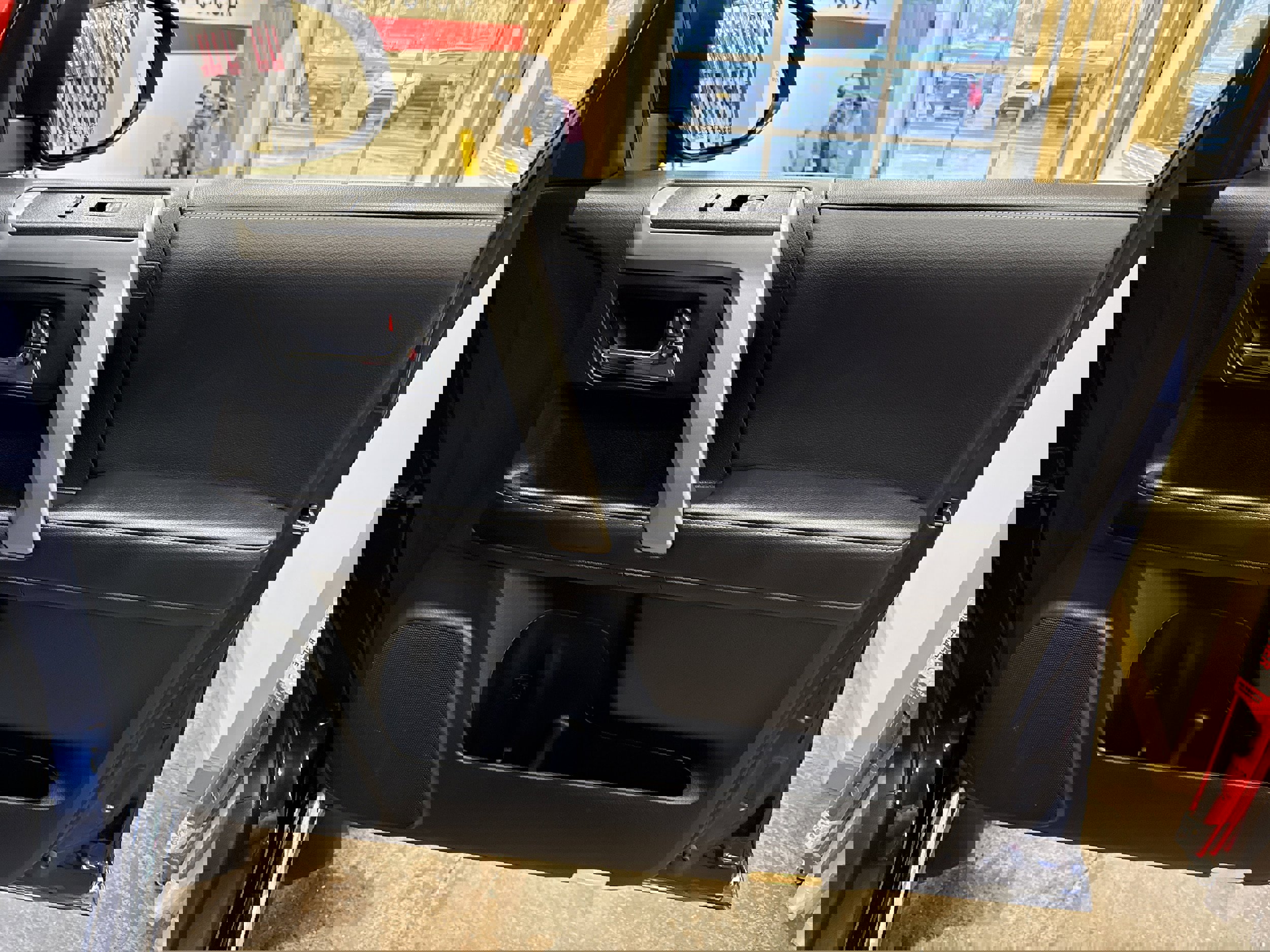 Used 2022 Toyota 4Runner Limited image 17