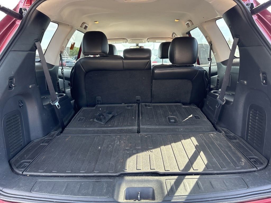 Used 2017 Nissan Pathfinder SL w/ Cargo Package AWD/4WD image 9