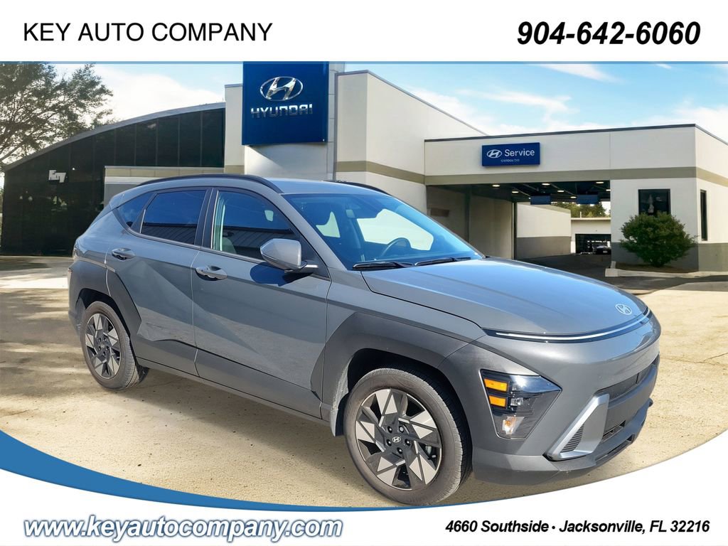 Used 2025 Hyundai Kona SEL image 1