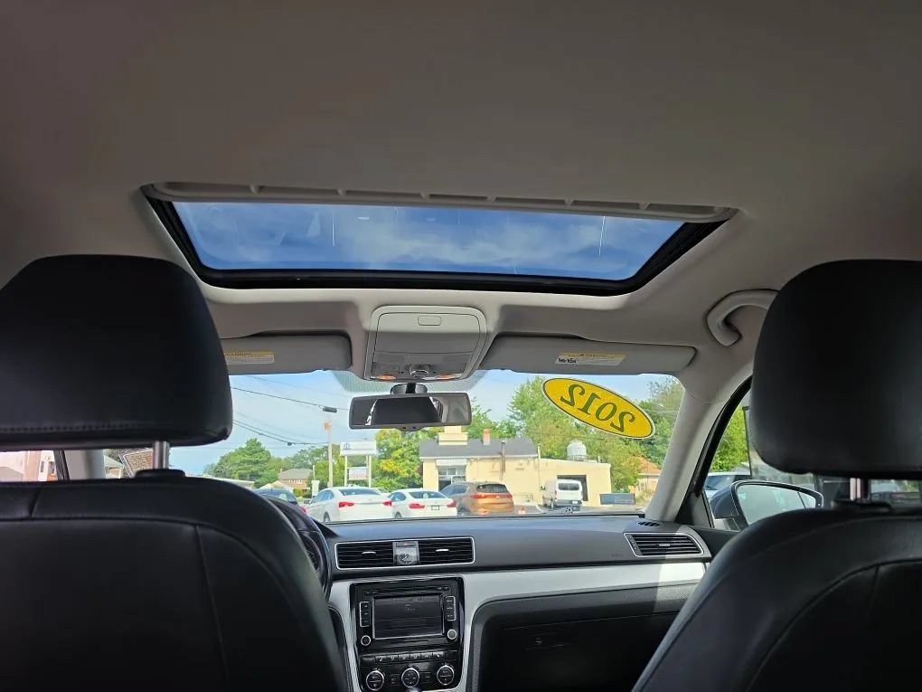 Used 2012 Volkswagen Passat 2.5 SE FWD image 16
