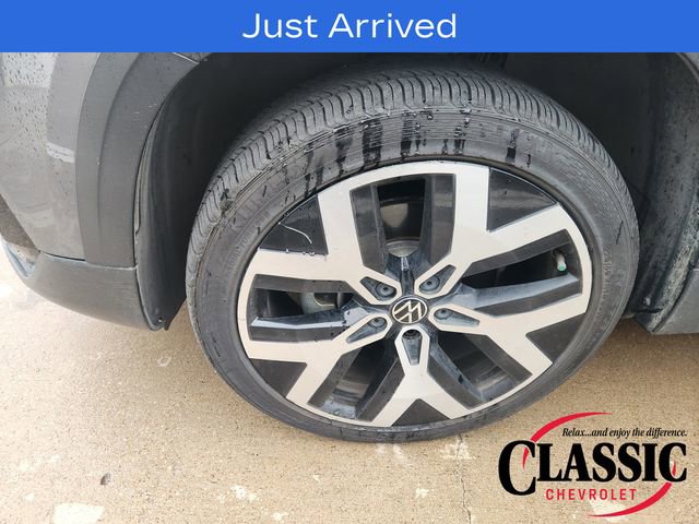 Used 2022 Volkswagen Taos SEL AWD/4WD image 11