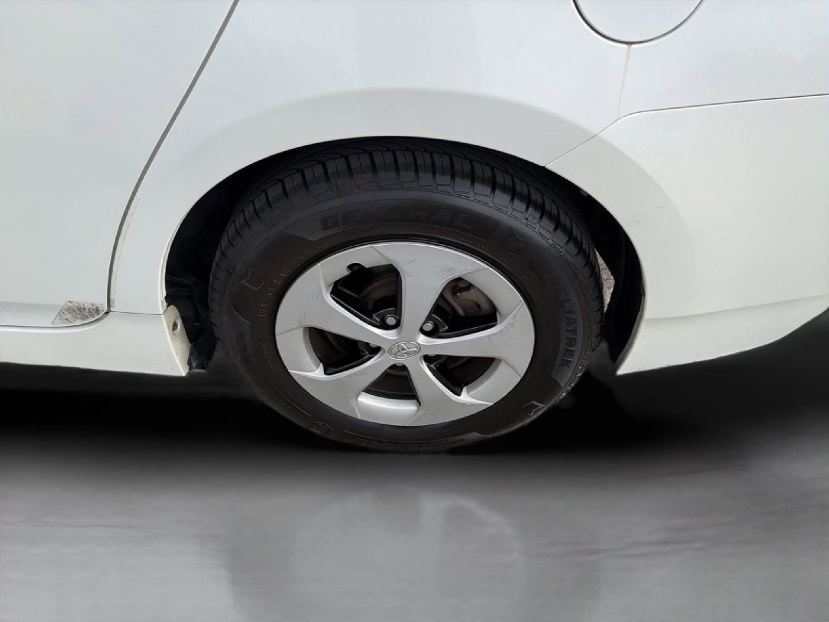 Used 2012 Toyota Prius Two image 26