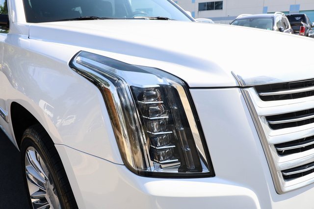 Used 2016 Cadillac Escalade Platinum image 17