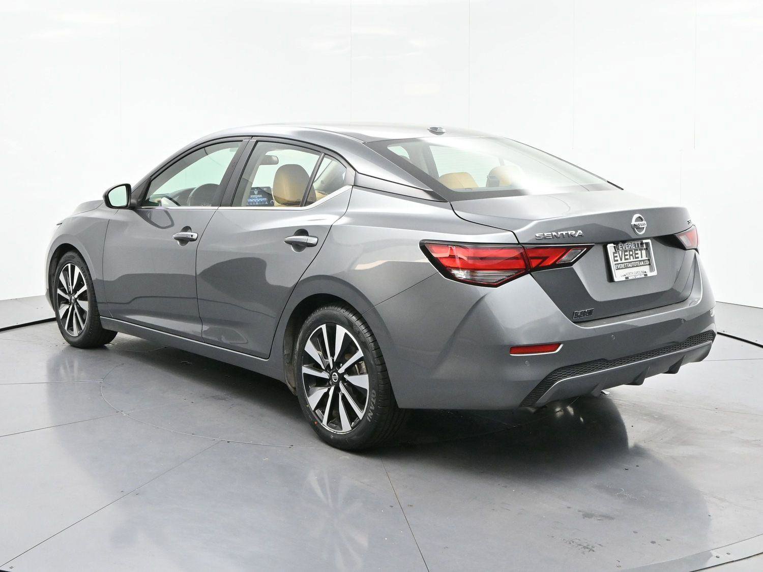 Used 2023 Nissan Sentra SV w/ SV Premium Package FWD image 5