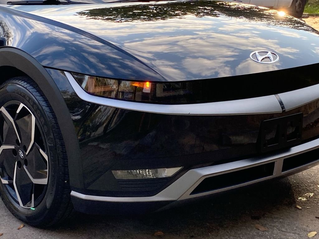 Used 2022 Hyundai Ioniq 5 SE w/ Cargo Package image 18