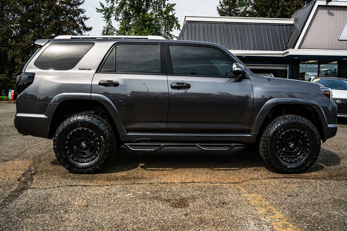 Used 2011 Toyota 4Runner Limited AWD/4WD image 21